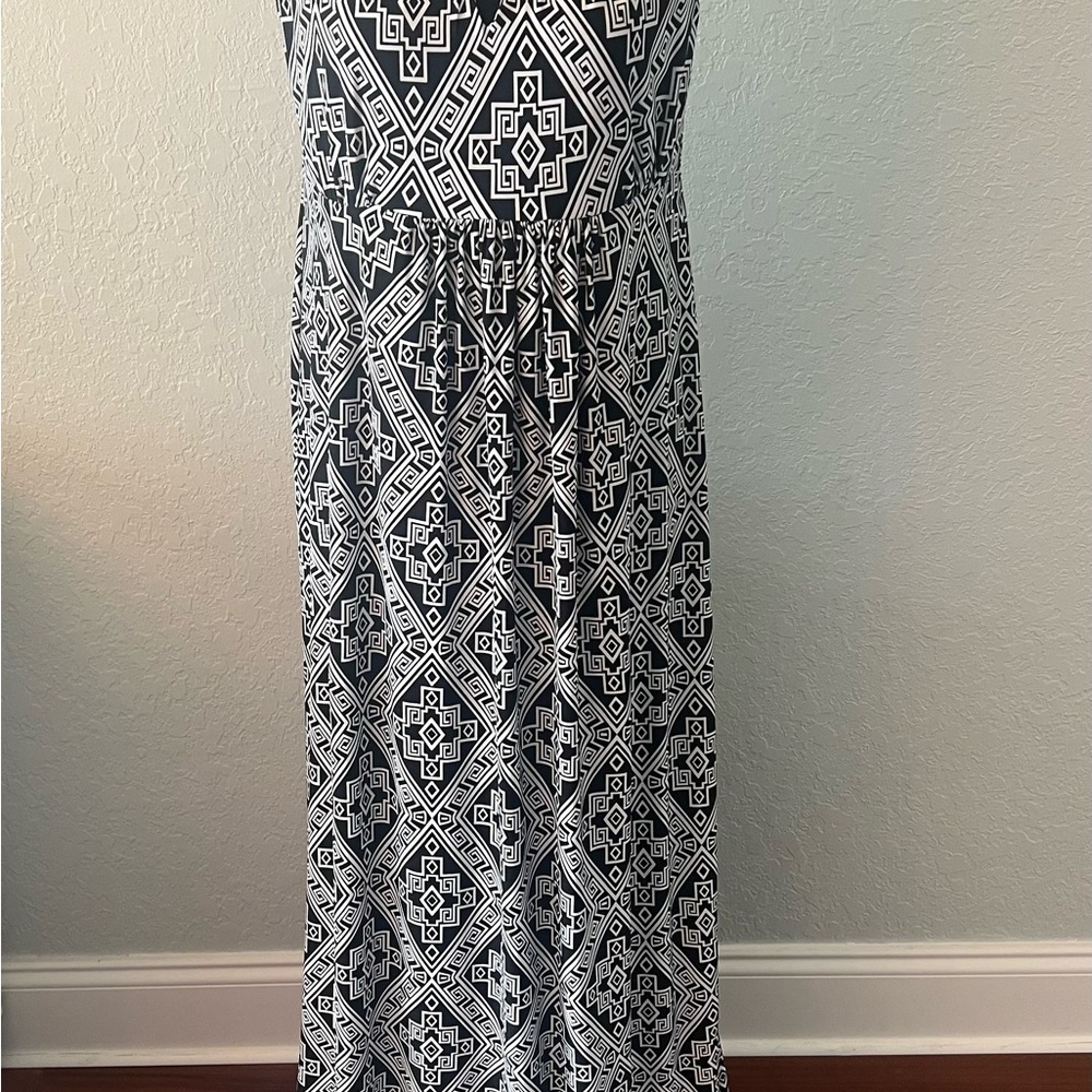Apt. 9 Black and White Geometric Maxi Dress